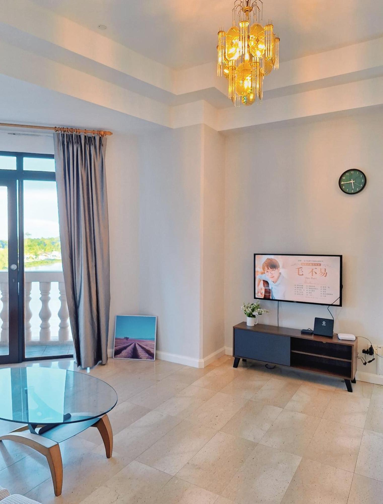 Cozzzy Hut Riverbank Suites Kuching With Spectacular River View Exterior photo
